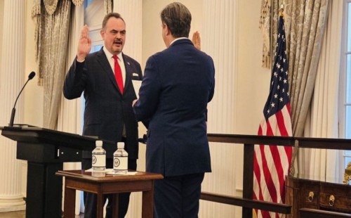 বাংলাদেশে নিযুক্ত নতুন মার্কিন রাষ্ট্রদূত এর শপথ